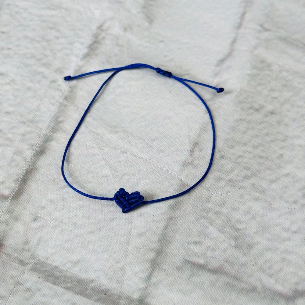 “Love Heart” Blue Bracelet NWOT - Picture 1 of 4